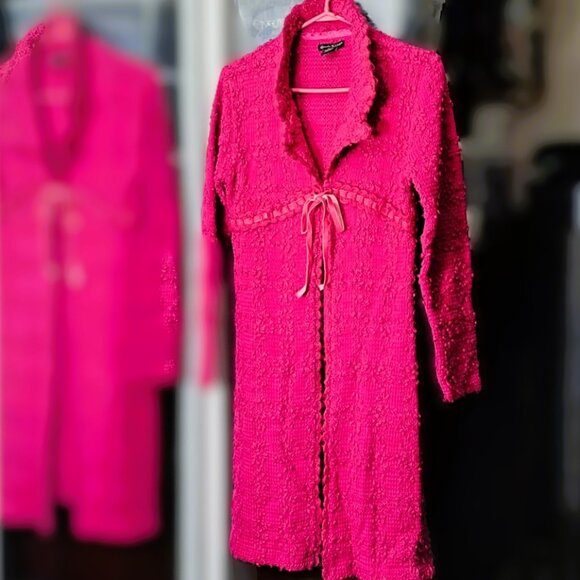 Alexandra Bartlett Hot Pink Knee Length Textured Bouclé Knit Cardigan - Picture 3 of 6